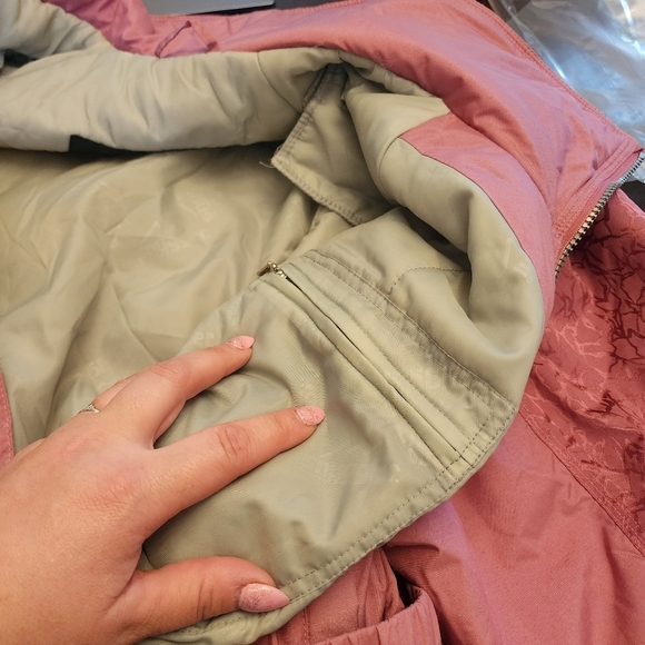 Vintage Snuggler Pink Tess Snowsuit. Women's size 6. - Picture 6 of 16